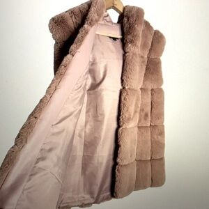 Coco + Carmen - Blush Pink Faux Fur Hooded Vest - Size S/M - Luxurious Feel